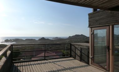 LOS MOLLES CASA DE PLAYA AMPLIA A LA VENTA