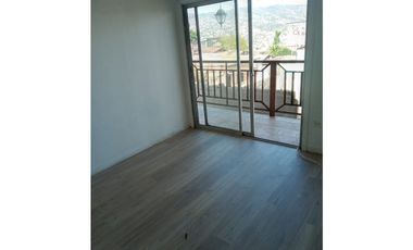 ARRIENDO CASA DOS PISOS 2D 2B, EN CERRO LARRAIN