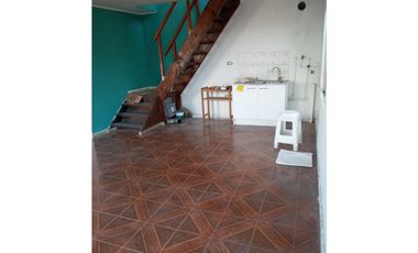 ARRIENDO CASA DOS PISOS 2D 2B, EN CERRO LARRAIN