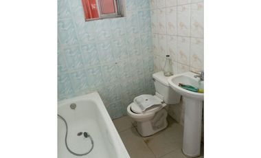 ARRIENDO CASA DOS PISOS 2D 2B, EN CERRO LARRAIN