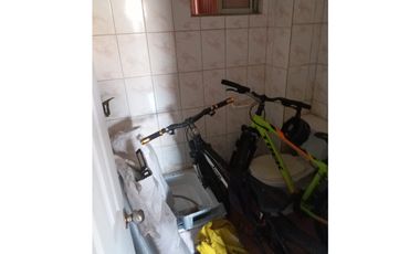 ARRIENDO CASA DOS PISOS 2D 2B, EN CERRO LARRAIN