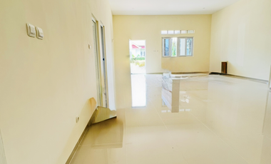 Dijual BU-Turun Harga--Baru Renov Villa Puncak Bogor Lingkungan Asri