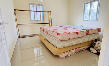 Dijual BU-Turun Harga--Baru Renov Villa Puncak Bogor Lingkungan Asri