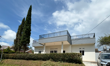 Dijual BU-Turun Harga--Baru Renov Villa Puncak Bogor Lingkungan Asri