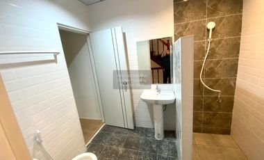 FOR SELL Townhouse/Townhome  Phong Sirichai 1  CX-146981