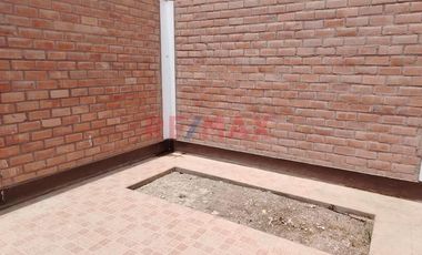 Se Vende Casa En La Alameda Del Marquez En Cañete