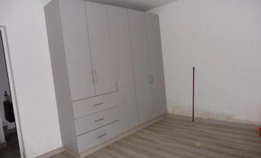 CASA EN VENTA COMO TERRENO - SURCO