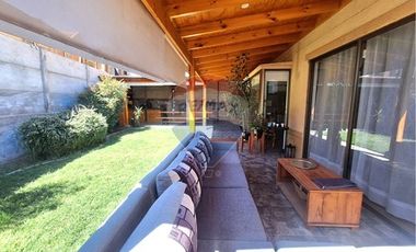 EXCLUSIVA Y HERMOSA CASA EN MACUL ALTO
