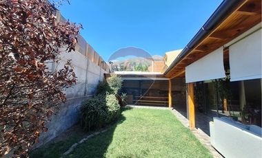 EXCLUSIVA Y HERMOSA CASA EN MACUL ALTO