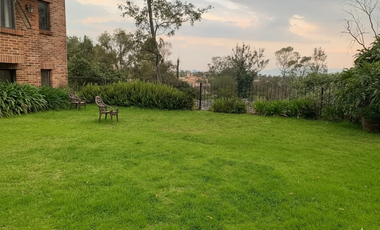 Casa de Lujo en Lomas Altas, CDMX | Vista a la Barranca | 830 m² Terreno