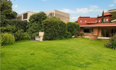 Casa de Lujo en Lomas Altas, CDMX | Vista a la Barranca | 830 m² Terreno