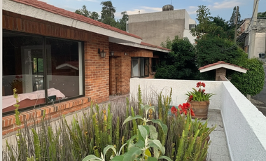 Casa de Lujo en Lomas Altas, CDMX | Vista a la Barranca | 830 m² Terreno