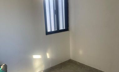 CASA EN RENTA CERCA DE PLAZA FORJADORES