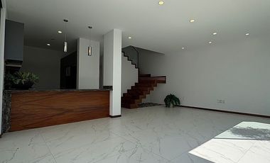 Casa en Venta a Estrenar en Coto, Parques Vallarta