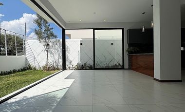 Casa en Venta a Estrenar en Coto, Parques Vallarta