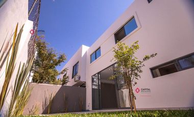 Casa NUEVA de lujo en venta en coto Novaterra Zona Real