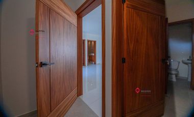 Casa NUEVA de lujo en venta en coto Novaterra Zona Real