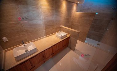 Casa NUEVA de lujo en venta en coto Novaterra Zona Real