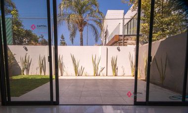 Casa NUEVA de lujo en venta en coto Novaterra Zona Real