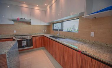 Casa NUEVA de lujo en venta en coto Novaterra Zona Real