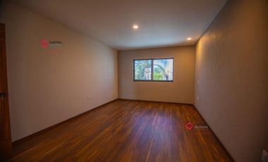 Casa NUEVA de lujo en venta en coto Novaterra Zona Real