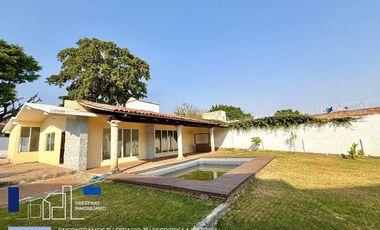 VENTA DE CASA EN CUERNAVACA CON ALBERCA