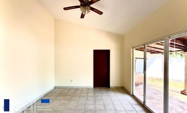VENTA DE CASA EN CUERNAVACA CON ALBERCA