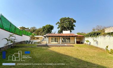 VENTA DE CASA EN CUERNAVACA CON ALBERCA