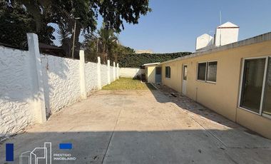 VENTA DE CASA EN CUERNAVACA CON ALBERCA