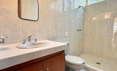 VENTA DE CASA EN CUERNAVACA CON ALBERCA