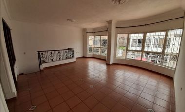 Casa bifamiliar con terraza en venta | Barrio Petruc - Palmira, Valle