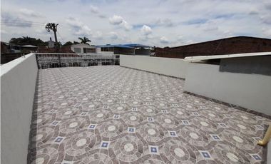 Casa bifamiliar con terraza en venta | Barrio Petruc - Palmira, Valle