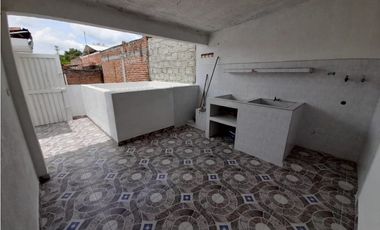 Casa bifamiliar con terraza en venta | Barrio Petruc - Palmira, Valle