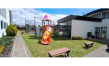 Casa en arriendo con Cota Condominio Summer Hill $6.000.000