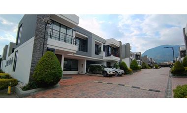 Casa en arriendo con Cota Condominio Summer Hill $6.000.000