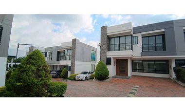 Casa en arriendo con Cota Condominio Summer Hill $6.000.000