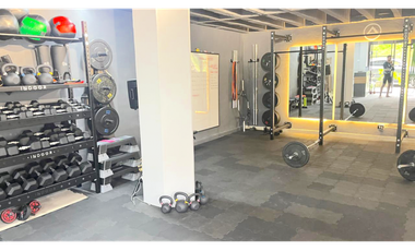 Venta local en El Retiro, rentando y en mall exclusivo.