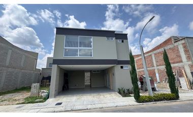 CASA EN UNIDAD CERRADA SECTOR GUALANDAY SMG