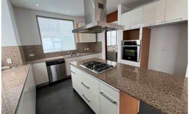 Espectacular Apartamento Amplio en El Refugio con Gran Vista