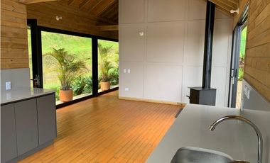 Casa campestre ubicada en el municipio La Ceja, Antioquia.