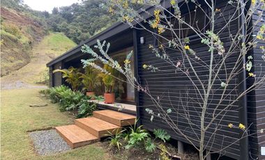 Casa campestre ubicada en el municipio La Ceja, Antioquia.