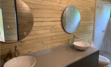 Casa campestre ubicada en el municipio La Ceja, Antioquia.