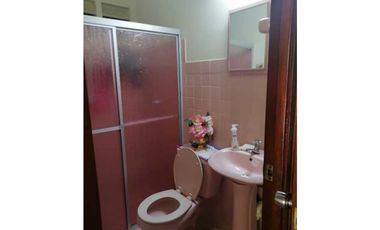 VENDO CASA EN TERRENO  COMERCIAL DE 2383M2 SANTIAGO