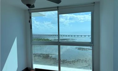 Se Alquila Apartamento con Línea Blanca en Coco del Mar | MM