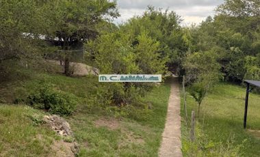 V205. CUESTA BLANCA. DPTOS DE TRONCO FRENTE AL RÍO C/ COCHERAS Y PILETA.