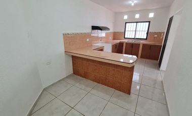 CASA /OFICINA AMPLIA EN RENTA, CARMEN, CAMPECHE
