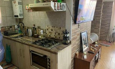 Casa en 4D/1B venta c/ estacionamiento en Villa Doña Mabel