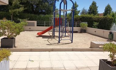 Departamento en arriendo c/ estacionamiento en Lo Vial