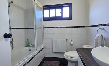 CASA 5D-3B, PISCINA,TERRAZA, EN VILLARRICA