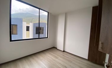 Casa en Venta / Mitad del Mundo